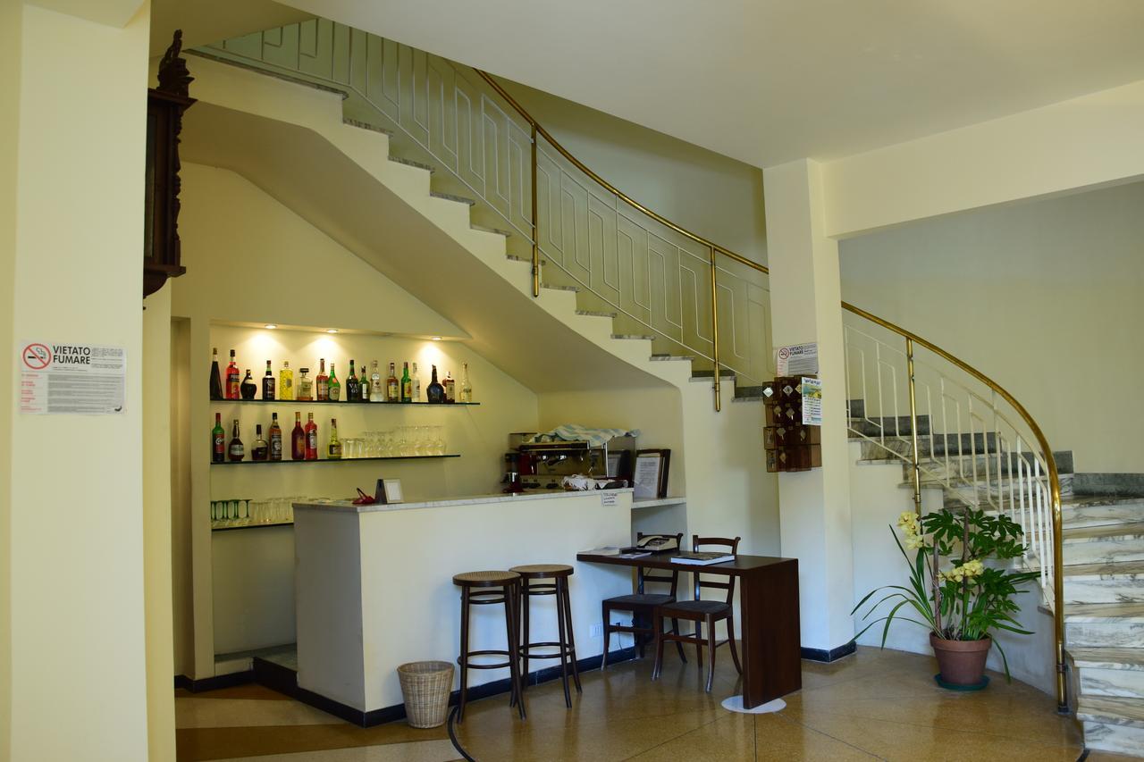Hotel Pozzuolo เชลเล ลีกูเร ภายนอก รูปภาพ