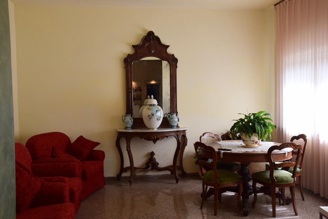 Hotel Pozzuolo เชลเล ลีกูเร ภายนอก รูปภาพ